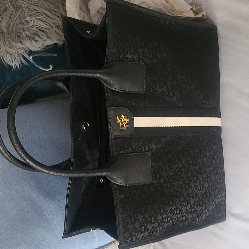 Hand Bag - Picture 4 of 6